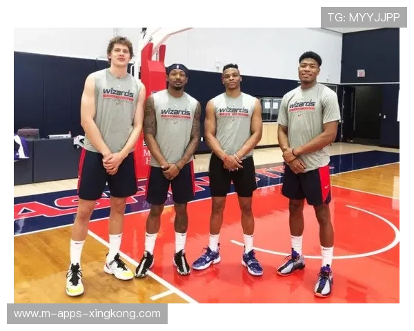 比尔若康复出场阵容重塑，奇才再启辉煌